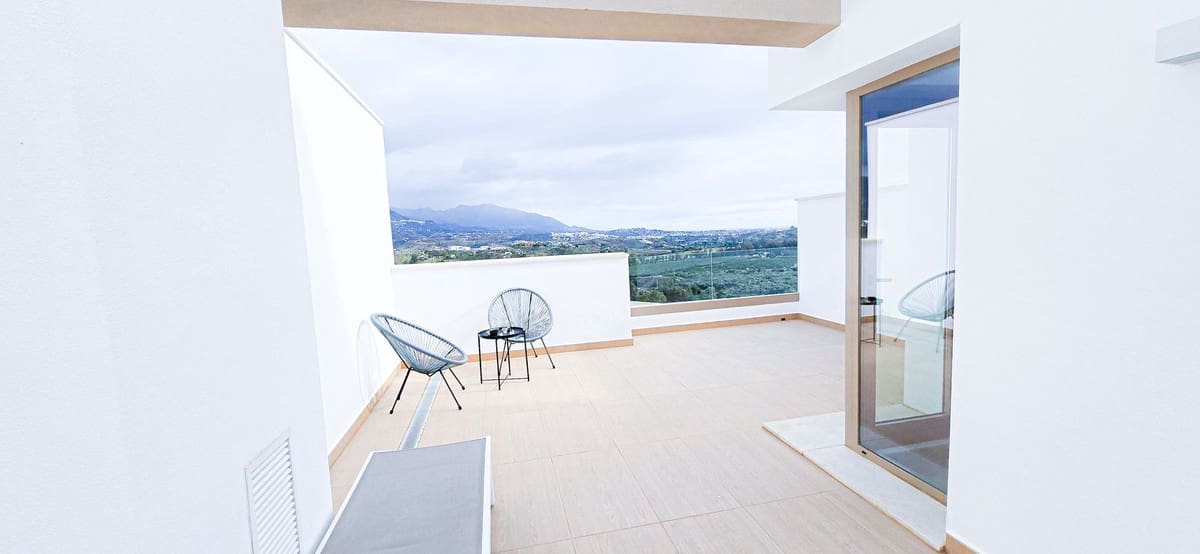 3 sypialnia Dom blizniak na sprzedaż w La Cala Golf z basenem - 680 000 € (Ref: 9637484)