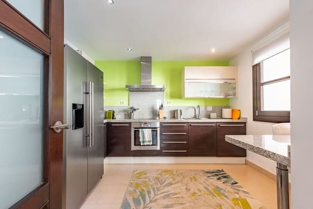 4 quarto Moradia Geminada para venda em Benahavís pueblo, Benahavís com piscina garagem - 640 000 € (Ref: 9637485)