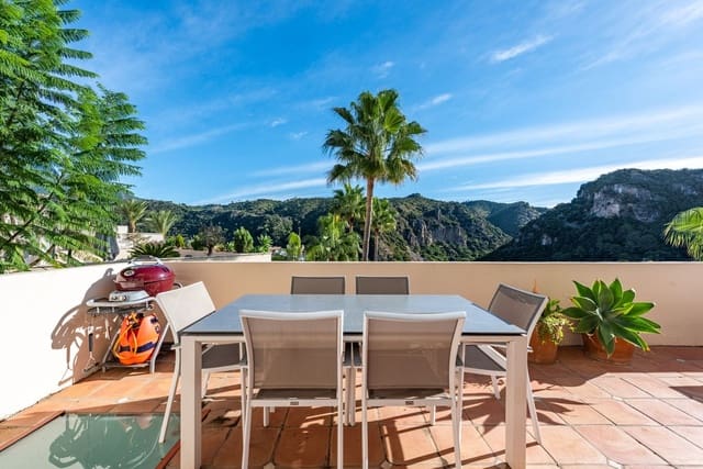 4 quarto Moradia Geminada para venda em Benahavís pueblo, Benahavís com piscina garagem - 640 000 € (Ref: 9637485)