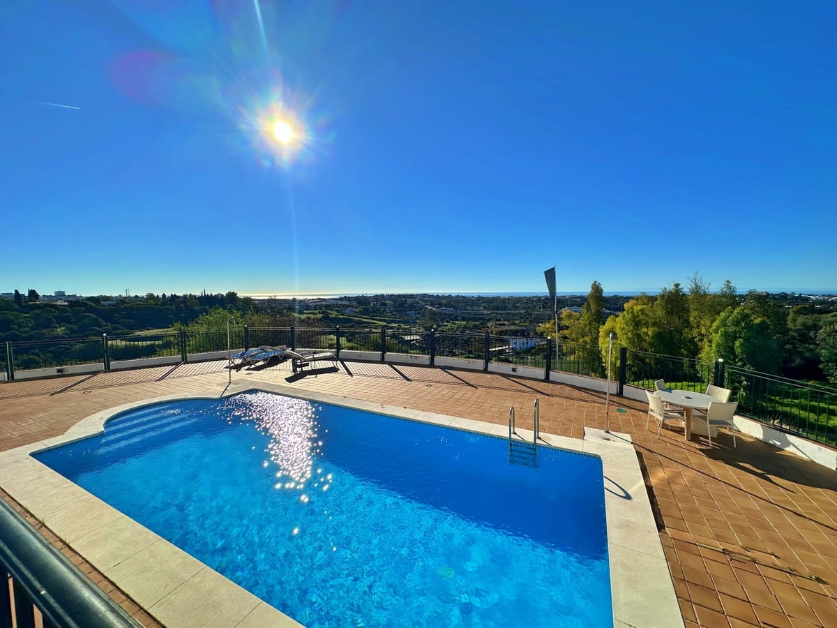 3 camera da letto Villetta Bifamiliare in vendita in Benahavis con piscina - 649.900 € (Rif: 9637486)