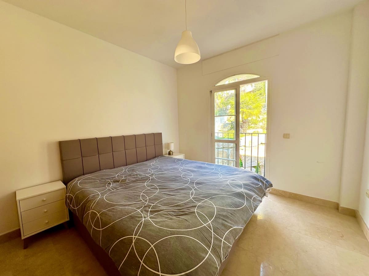 3 camera da letto Villetta Bifamiliare in vendita in Benahavis con piscina - 649.900 € (Rif: 9637486)