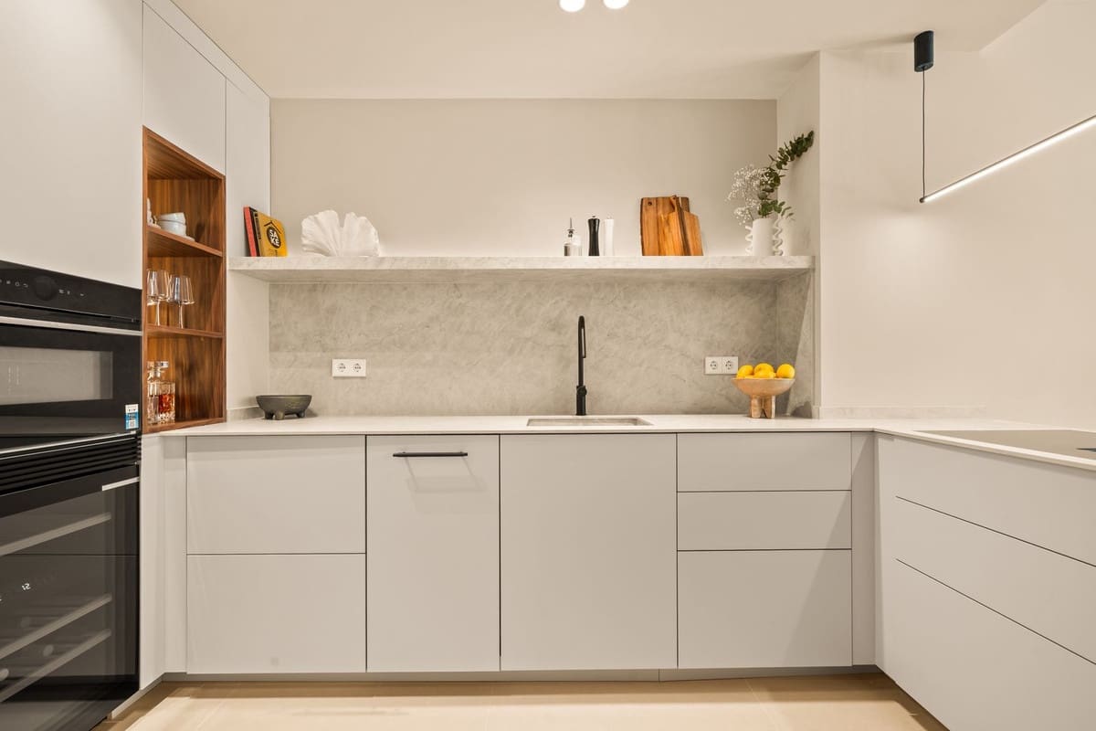 3 bedroom Apartment for sale in La Quinta with pool - € 849,000 (Ref: 9648019)