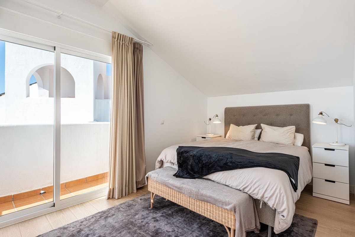 4 makuuhuone Huvila myytävänä paikassa Benalmadena Costa mukana uima-altaan - 1 295 000 € (Ref: 9648022)