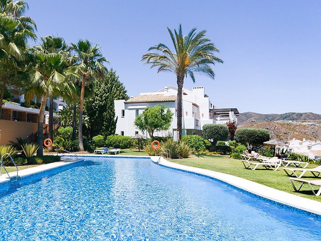 3 Zimmer Apartment zu verkaufen in Benahavis mit Pool - 890.000 € (Ref: 9661980)