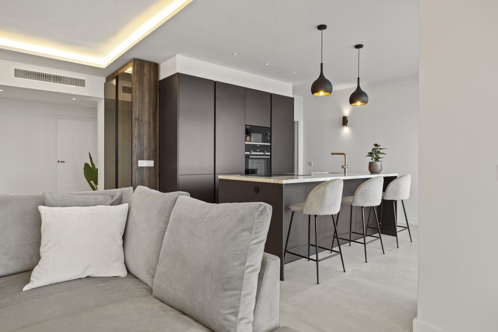 3 Zimmer Apartment zu verkaufen in Benahavis mit Pool - 890.000 € (Ref: 9661980)