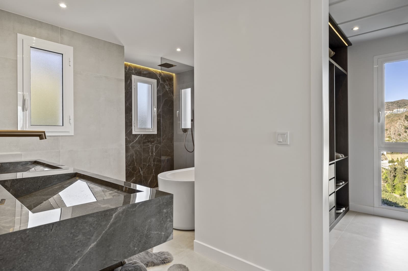 3 Zimmer Apartment zu verkaufen in Benahavis mit Pool - 890.000 € (Ref: 9661980)