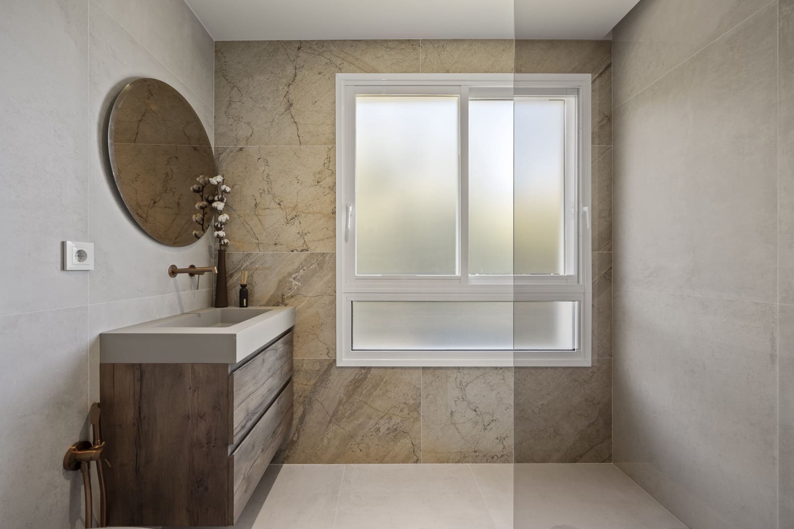 3 Zimmer Apartment zu verkaufen in Benahavis mit Pool - 890.000 € (Ref: 9661980)