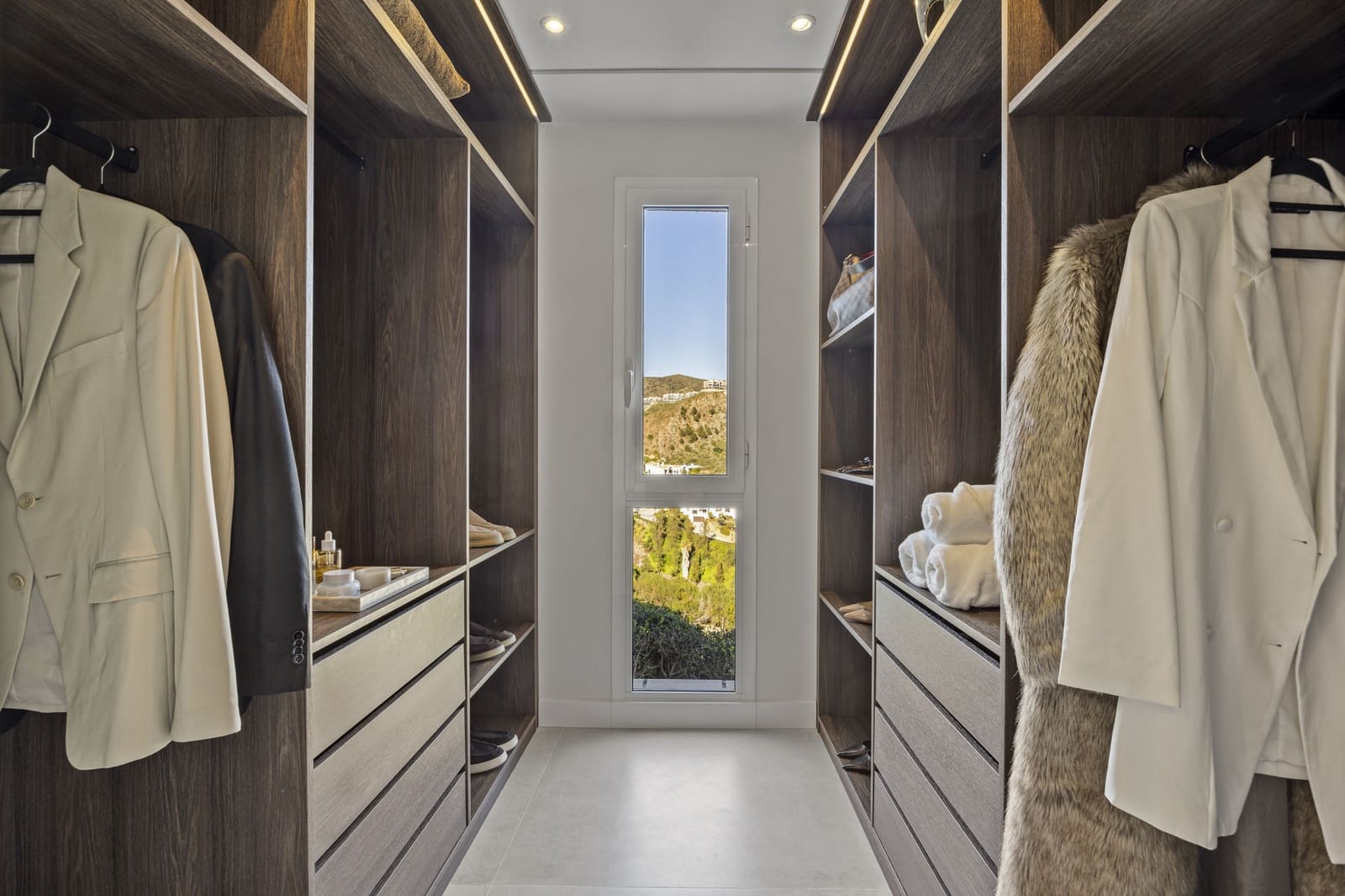 3 Zimmer Apartment zu verkaufen in Benahavis mit Pool - 890.000 € (Ref: 9661980)