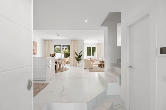 3 soverom Hus til salgs i La Dama de Noche - La Alzambra, Marbella - € 939 000 (Ref: 9663897)