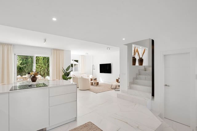 3 soverom Hus til salgs i La Dama de Noche - La Alzambra, Marbella - € 939 000 (Ref: 9663897)