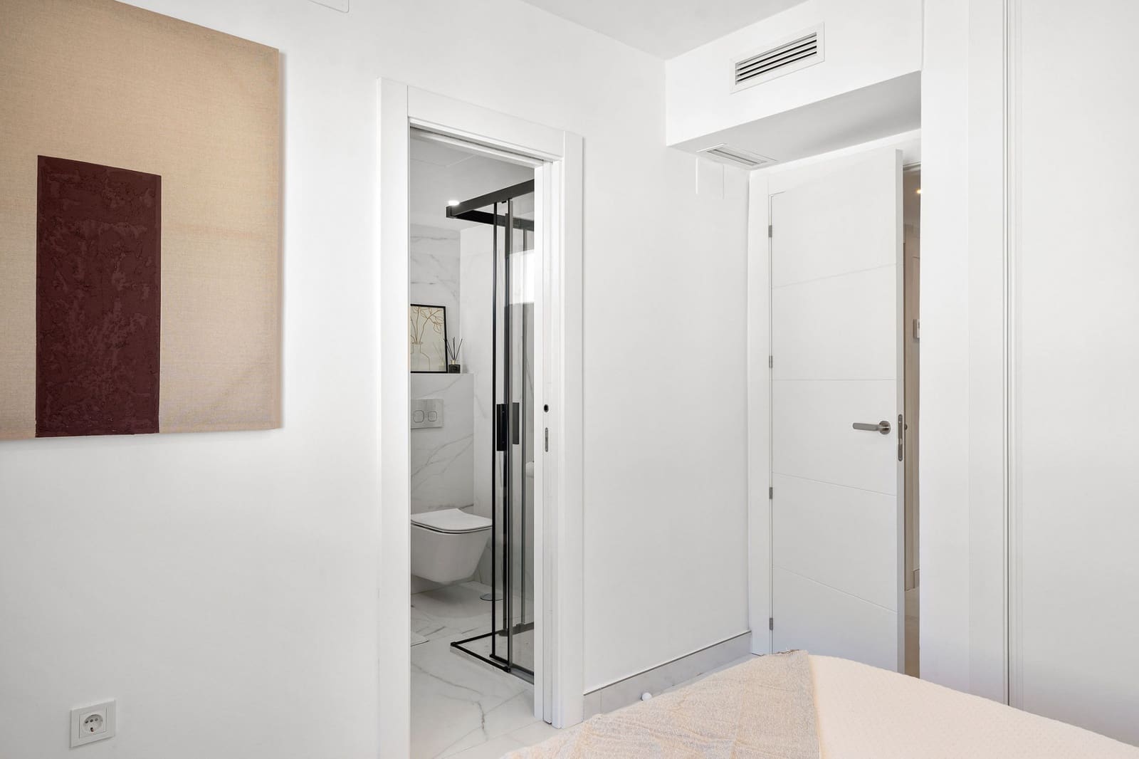 3 soverom Hus til salgs i Nueva Andalucia med svømmebasseng - € 939 000 (Ref: 9663897)