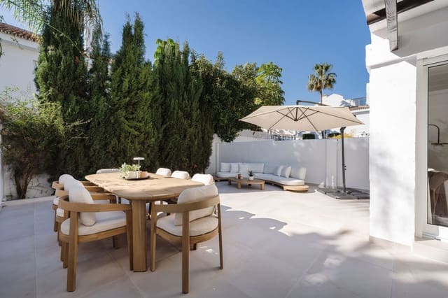 3 soverom Hus til salgs i La Dama de Noche - La Alzambra, Marbella - € 939 000 (Ref: 9663897)