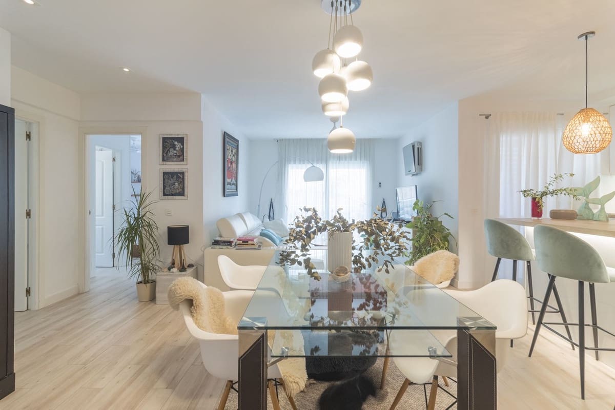 Apartamento de 3 habitaciones en Benalmádena en venta con piscina - 455.000 € (Ref: 9663901)