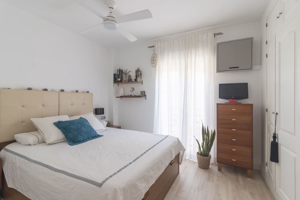 Apartamento de 3 habitaciones en Benalmádena en venta con piscina - 455.000 € (Ref: 9663901)