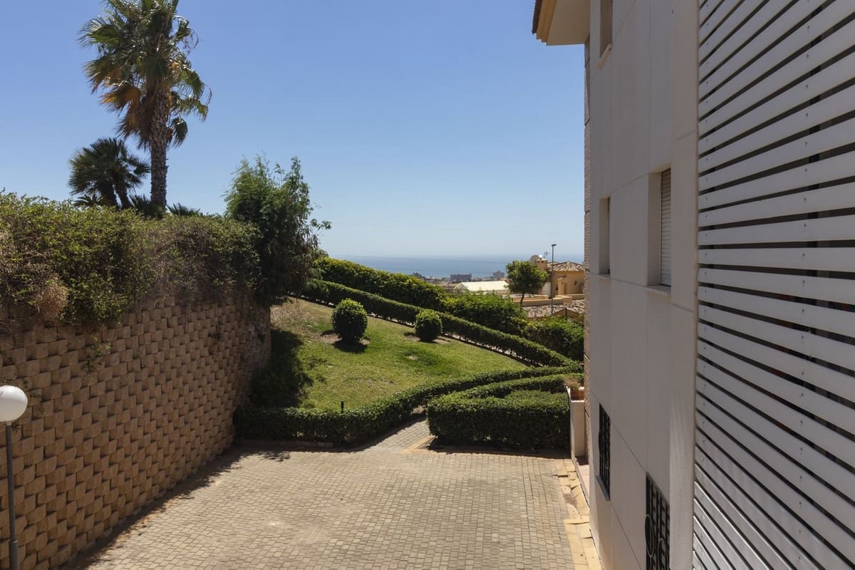 Apartamento de 3 habitaciones en Benalmádena en venta con piscina - 455.000 € (Ref: 9663901)