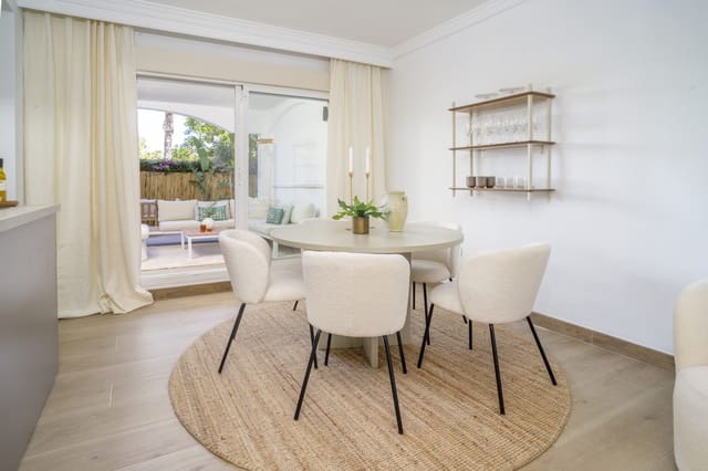 Apartamento de 2 habitaciones en La Dama de Noche - La Alzambra, Marbella en venta con piscina - 495.000 € (Ref: 9663902)