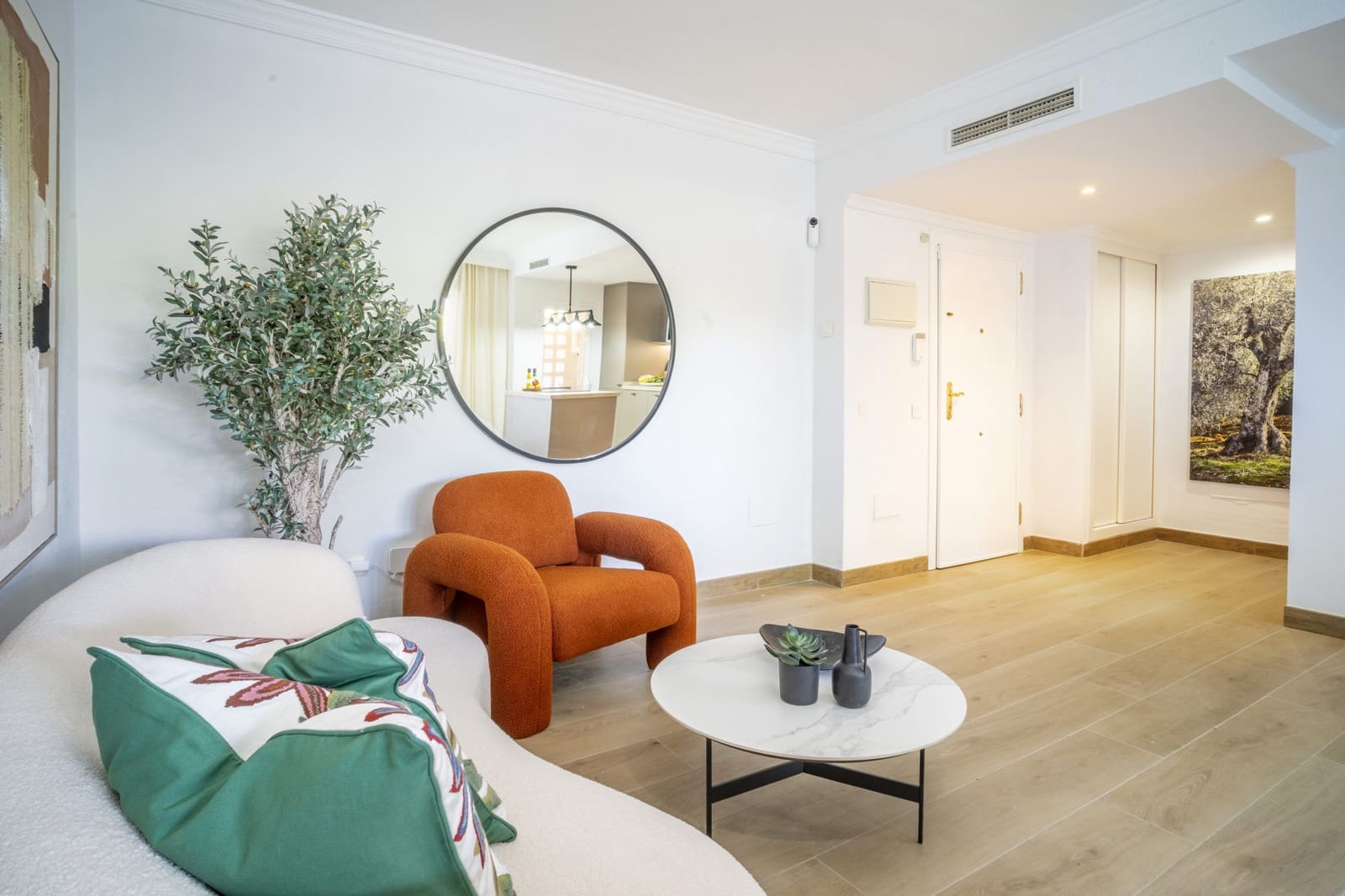 Apartamento de 2 habitaciones en Nueva Andalucia en venta con piscina - 495.000 € (Ref: 9663902)