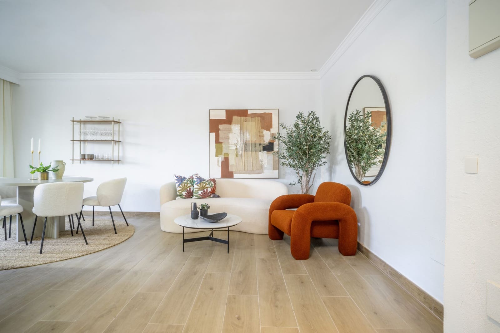 Apartamento de 2 habitaciones en Nueva Andalucia en venta con piscina - 495.000 € (Ref: 9663902)