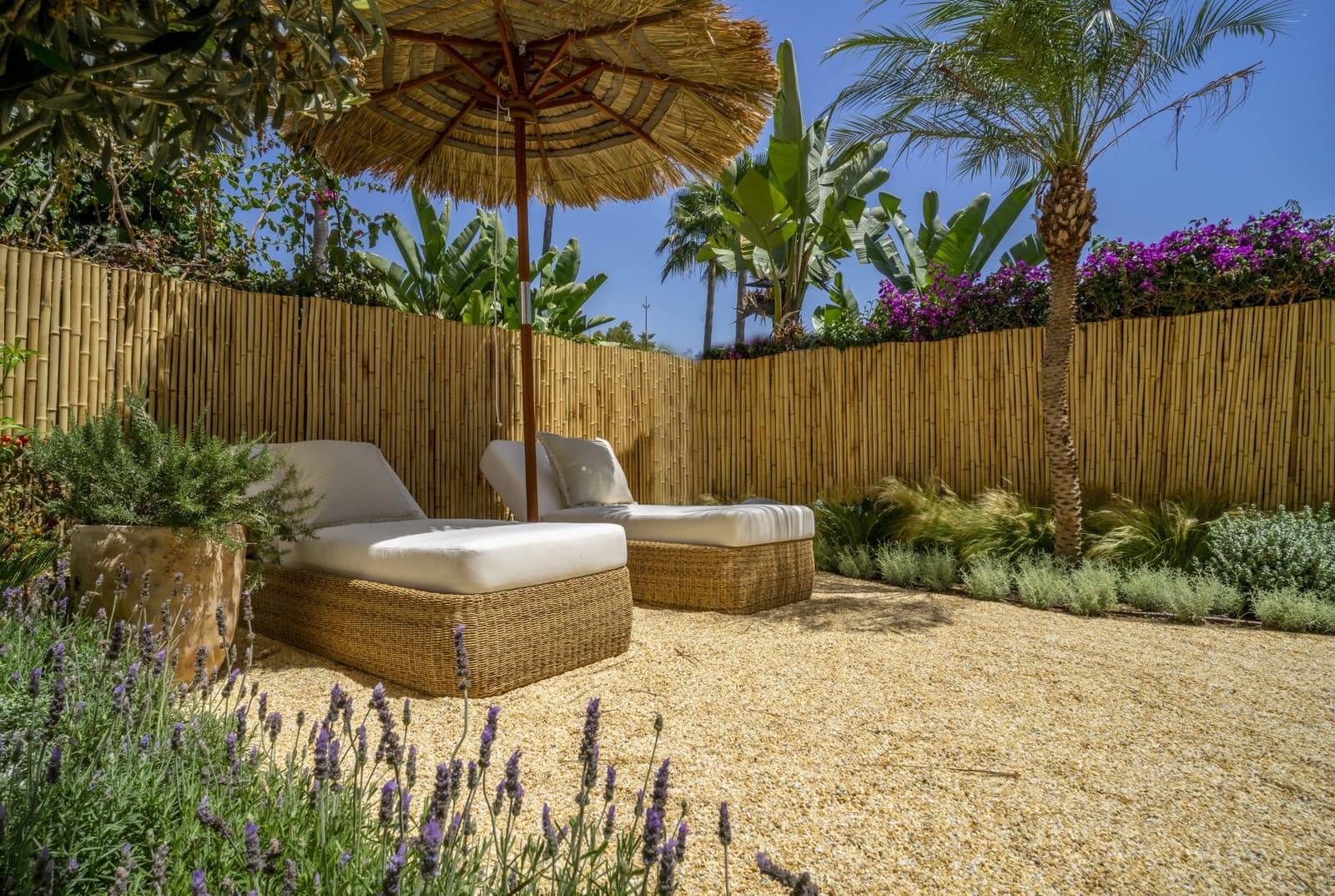 Apartamento de 2 habitaciones en Nueva Andalucia en venta con piscina - 495.000 € (Ref: 9663902)