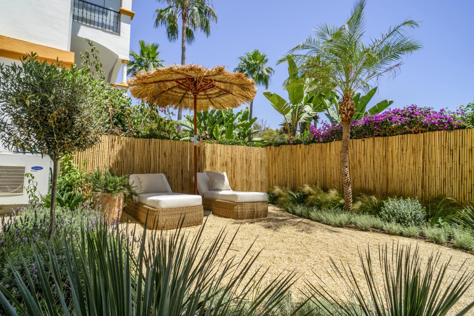 Apartamento de 2 habitaciones en Nueva Andalucia en venta con piscina - 495.000 € (Ref: 9663902)