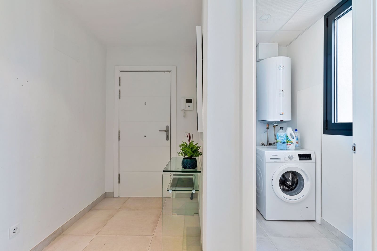 2 Zimmer Apartment zu verkaufen in Estepona mit Pool - 529.000 € (Ref: 9663903)