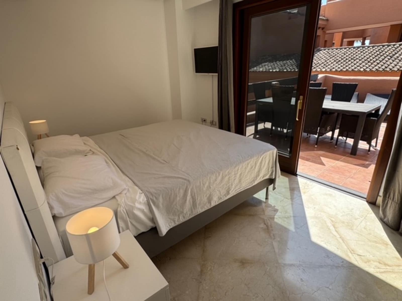2 slaapkamer Appartement te koop in Estepona met zwembad - € 595.000 (Ref: 9663905)