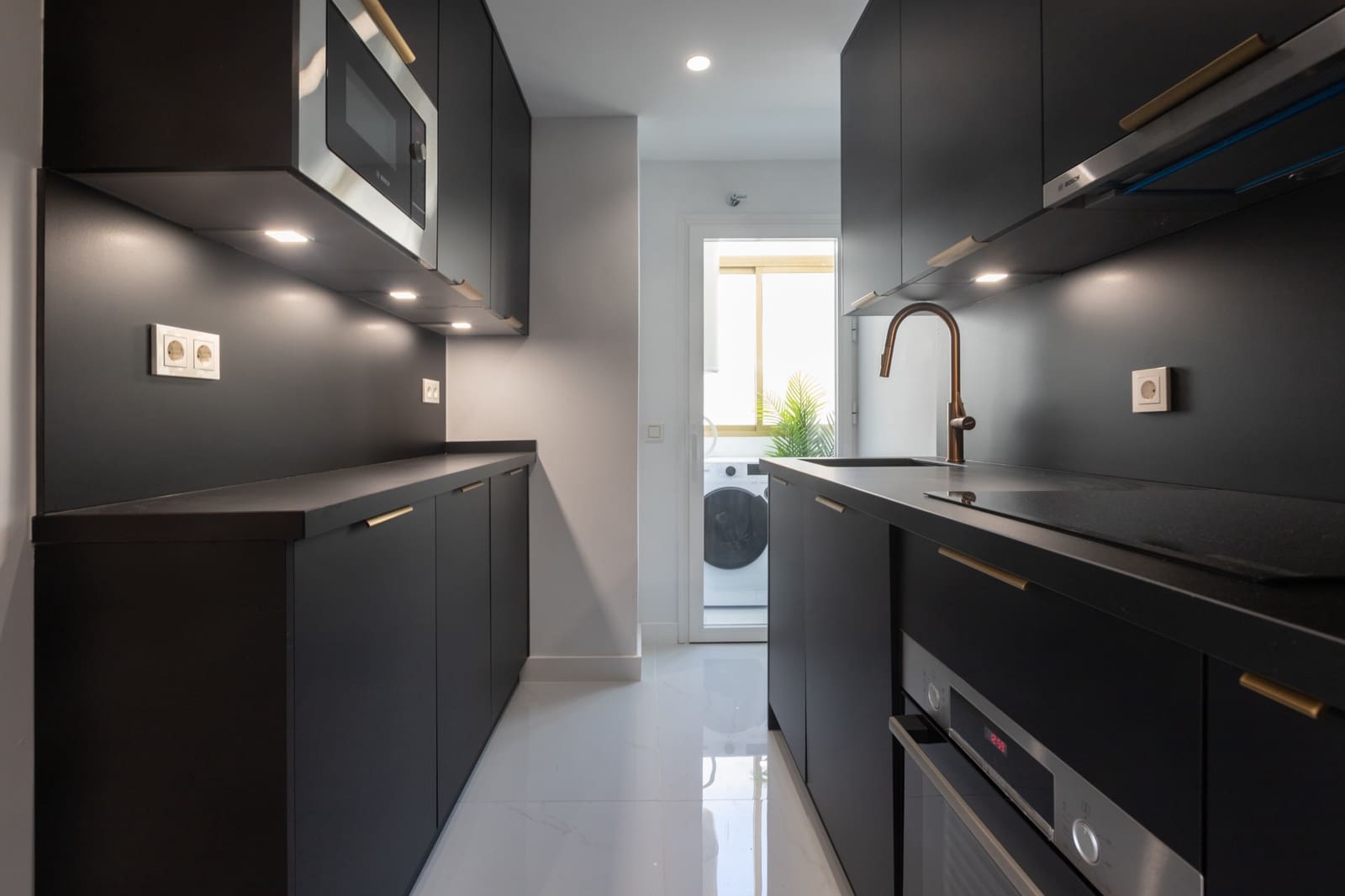 2 soverom Leilighet til salgs i Marbella - € 629 000 (Ref: 9663906)