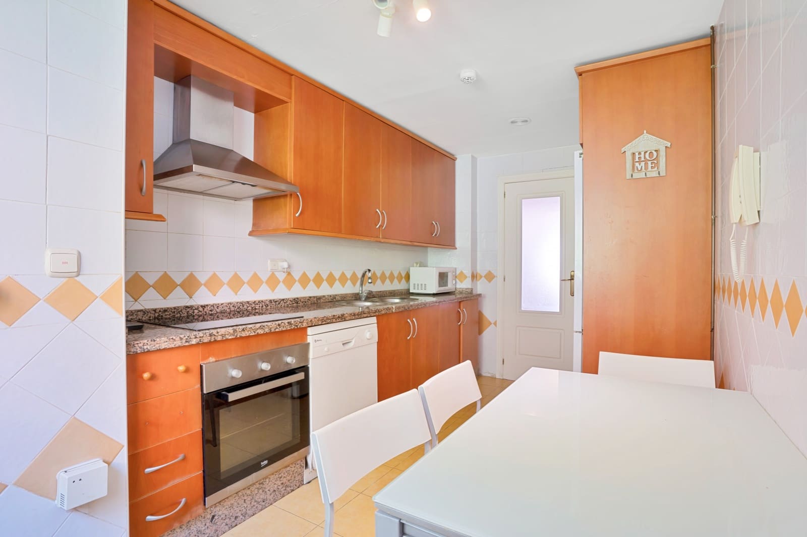 2 soveværelse Lejlighed til salg i Marbella med swimmingpool - € 437.000 (Ref: 9663909)