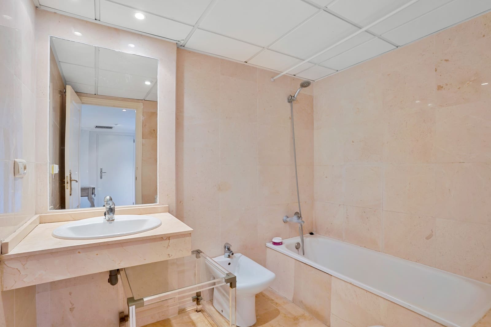 2 soveværelse Lejlighed til salg i Marbella med swimmingpool - € 437.000 (Ref: 9663909)