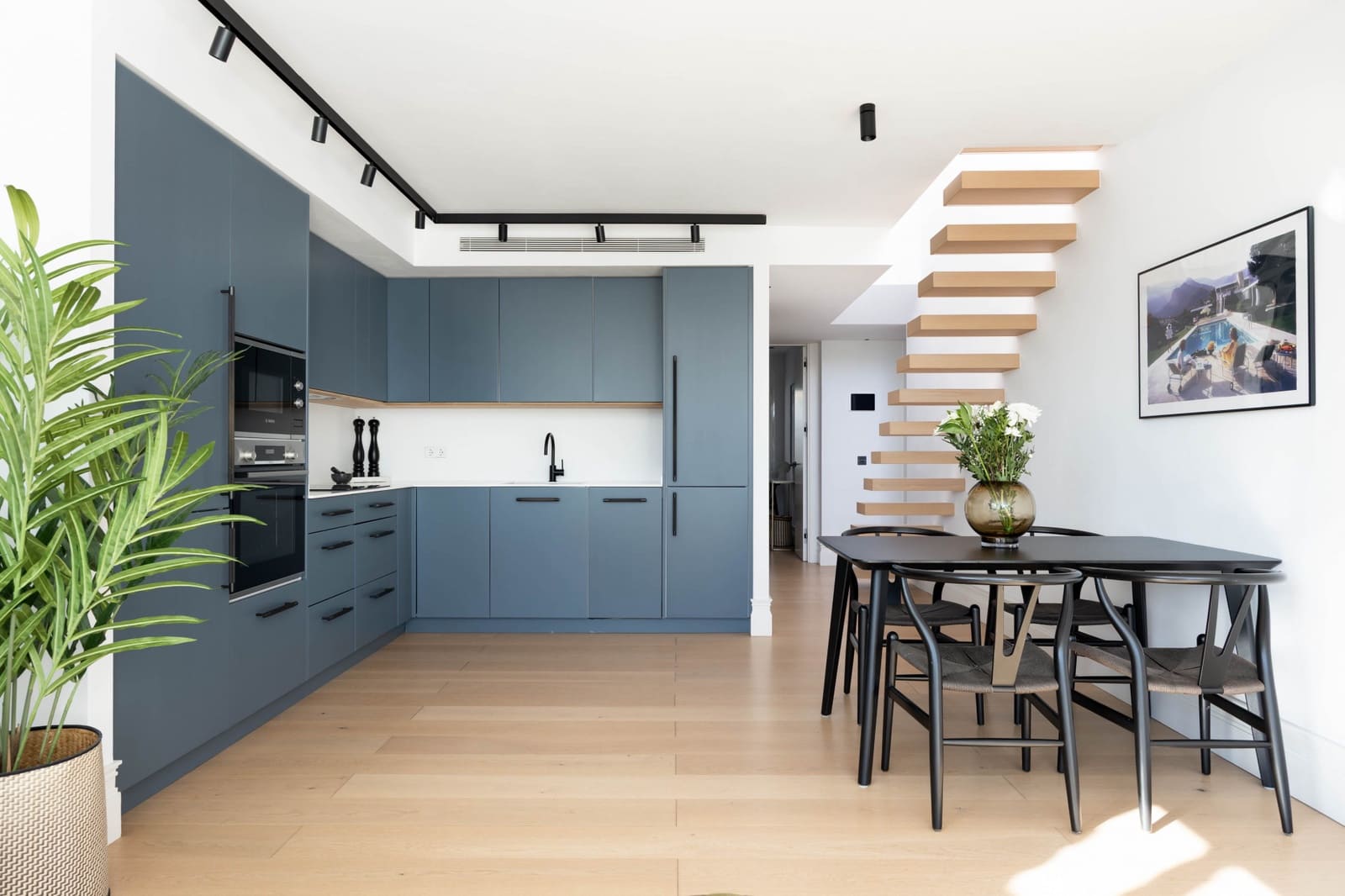 Apartamento de 2 habitaciones en Nueva Andalucia en venta con piscina - 495.000 € (Ref: 9663910)