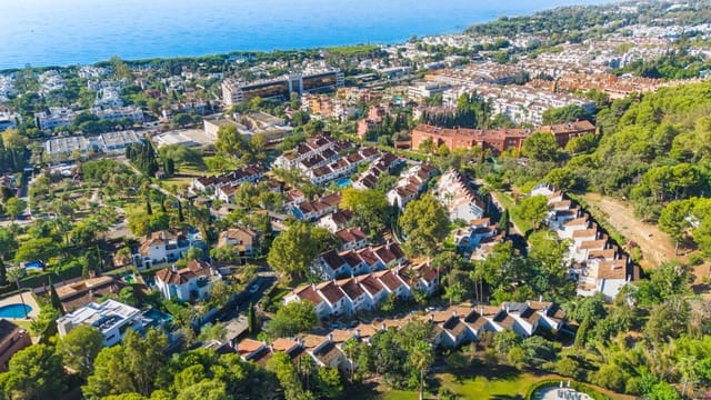 3 sovrum Hus till salu i Golden Mile, Marbella med pool - 845 000 € (Ref: 9663913)