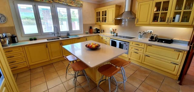 7 quarto Moradia para venda em Sotogrande Costa, San Roque com piscina - 1 190 000 € (Ref: 9663916)