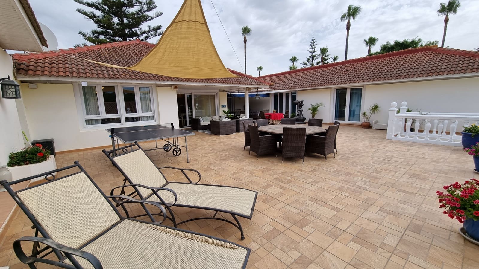 7 quarto Moradia para venda em Sotogrande com piscina - 1 190 000 € (Ref: 9663916)