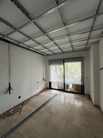 3 sypialnia Apartament na sprzedaż w Centro, Estepona z basenem garażem - 545 000 € (Ref: 9663925)