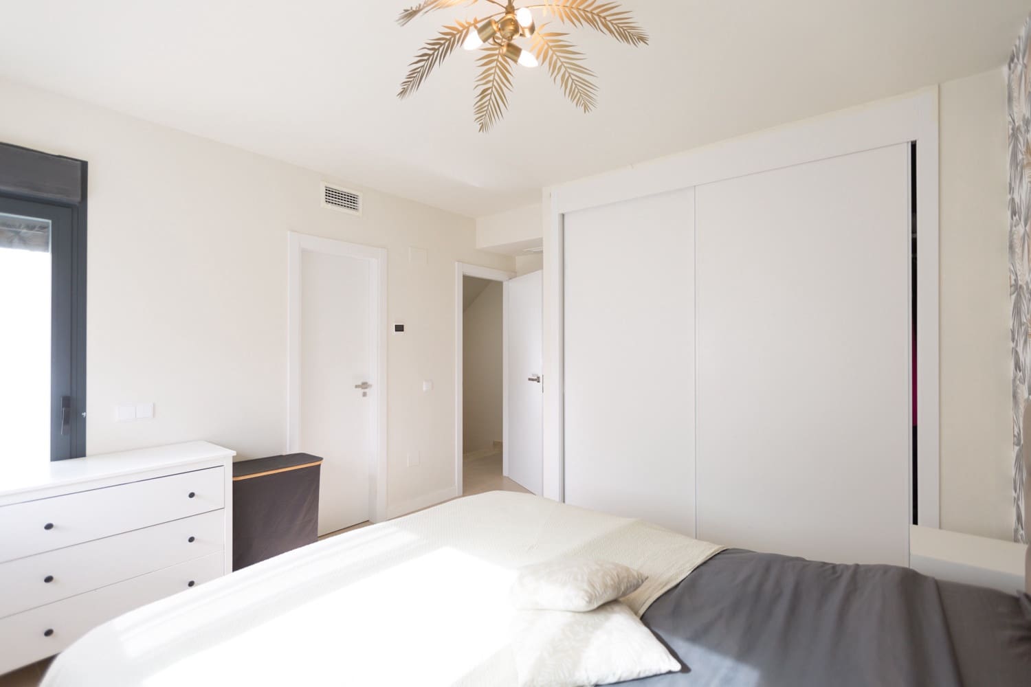 3 sypialnia Dom na sprzedaż w Estepona z basenem - 549 000 € (Ref: 9663926)