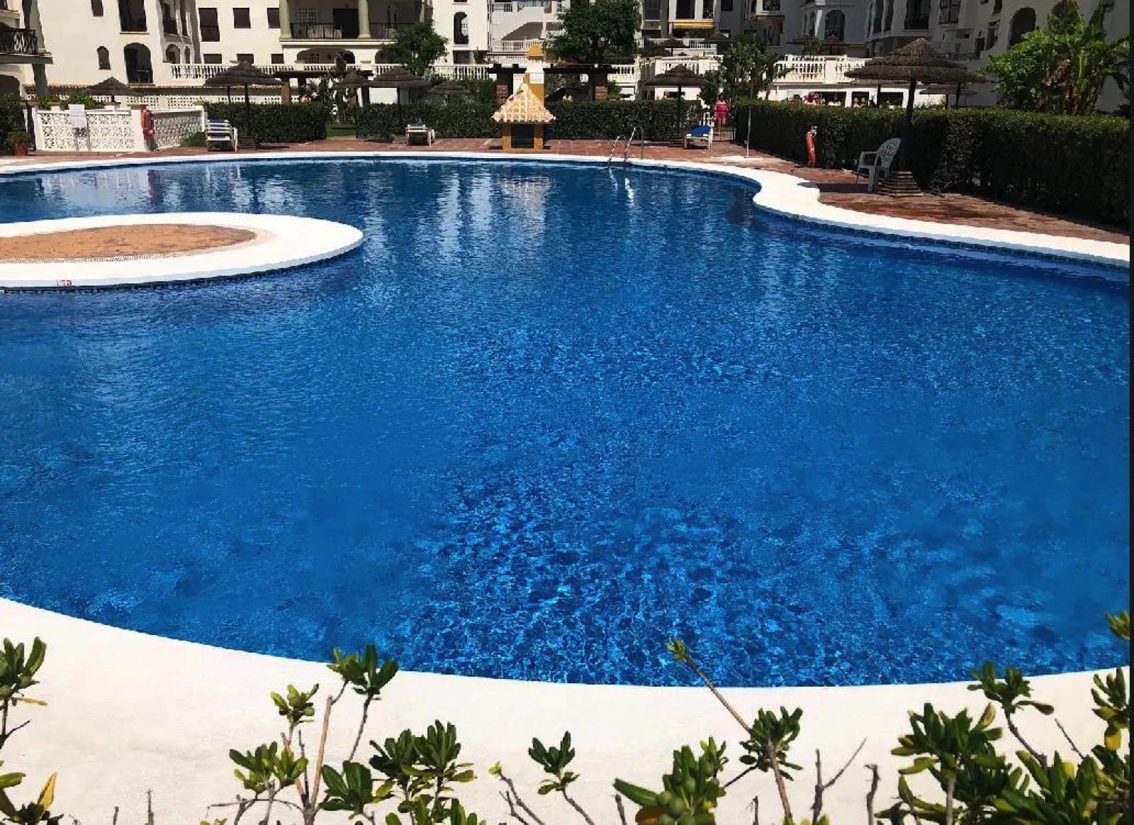 3 bedroom Apartment for sale in Manilva with pool garage - € 549,000 (Ref: 9663927)
