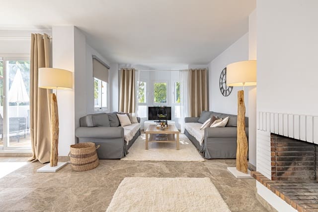 3 chambre Appartement à vendre à La Dama de Noche - La Alzambra, Marbella avec piscine - 559 000 € (Ref: 9663928)