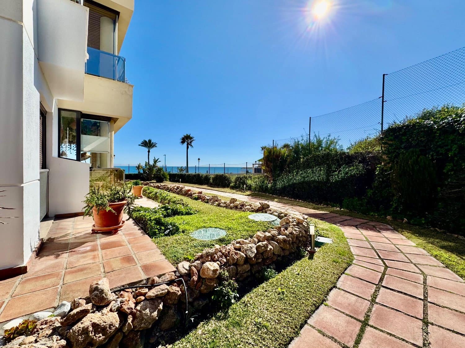 3 bedroom Apartment for sale in Manilva with pool garage - € 560,000 (Ref: 9663929)