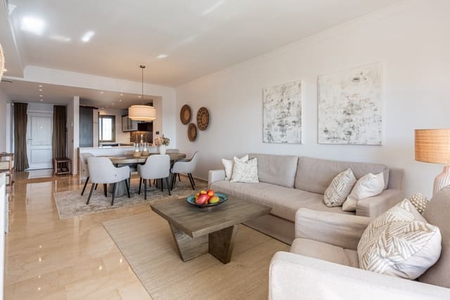 2 soveværelse Lejlighed til salg i La Dama de Noche - La Alzambra, Marbella med swimmingpool - € 849.000 (Ref: 9663933)