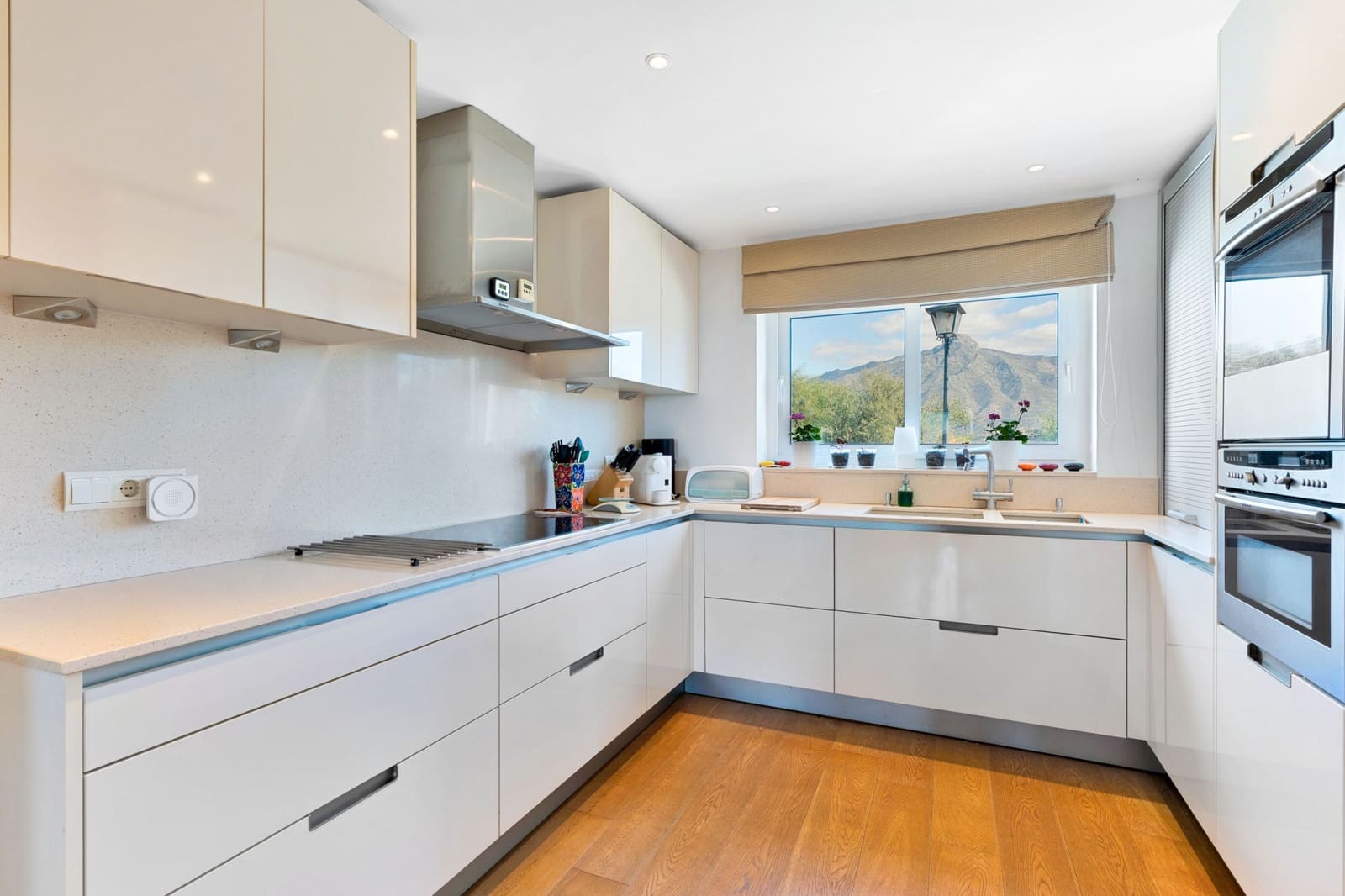 4 camera da letto Villa in vendita in Nueva Andalucia con piscina - 1.995.000 € (Rif: 9663934)