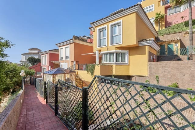 3 slaapkamer Halfvrijstaande villa te koop in Montealto - Monterrey, Benalmádena met zwembad garage - € 619.000 (Ref: 9663937)