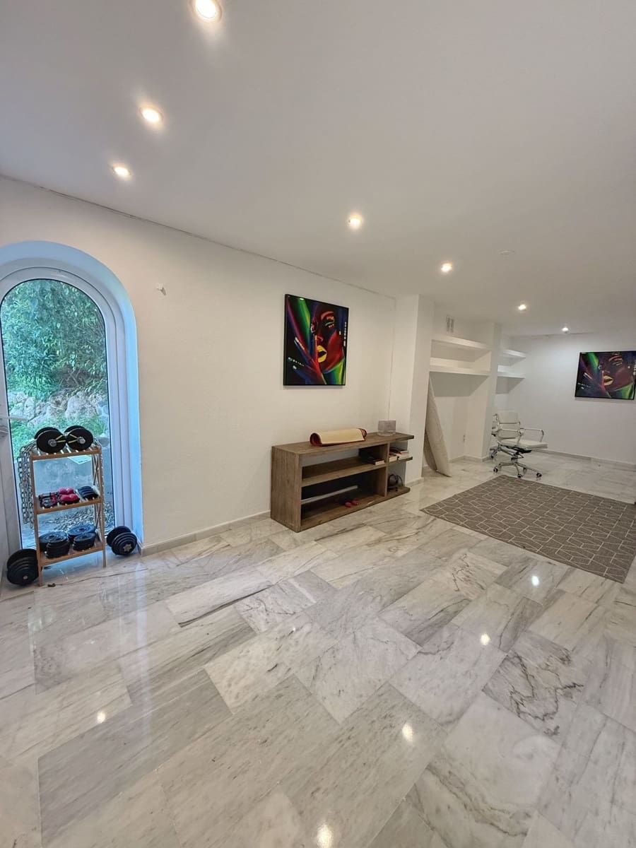 4 camera da letto Villetta Bifamiliare in vendita in Calahonda con piscina - 739.000 € (Rif: 9663938)