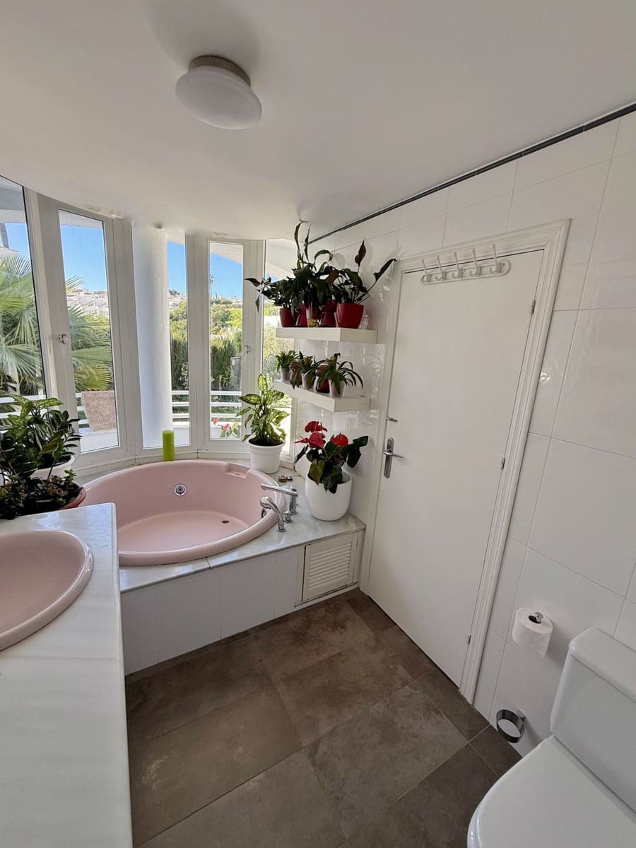 4 camera da letto Villetta Bifamiliare in vendita in Calahonda con piscina - 739.000 € (Rif: 9663938)