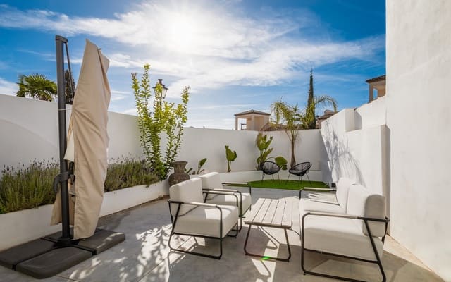 2 slaapkamer Huis te koop in La Dama de Noche - La Alzambra, Marbella met zwembad - € 499.000 (Ref: 9663939)