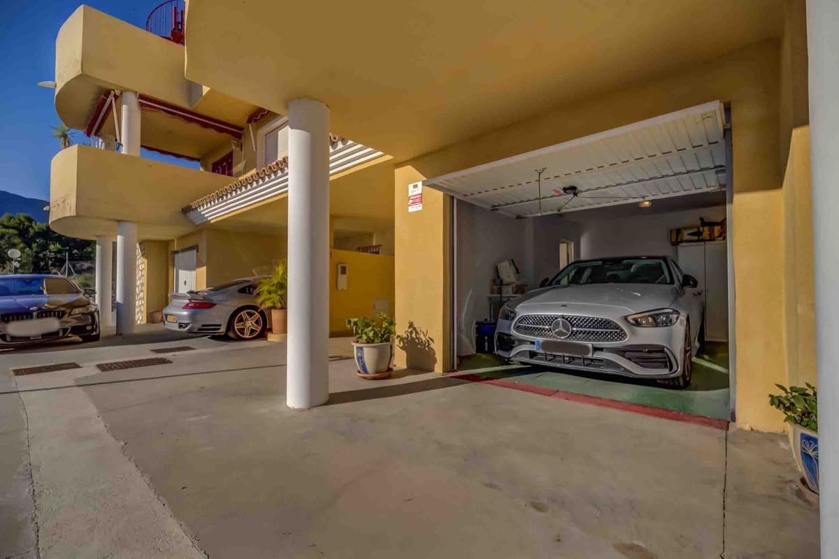 3 sypialnia Dom blizniak na sprzedaż w Mijas z basenem garażem - 550 000 € (Ref: 9663940)