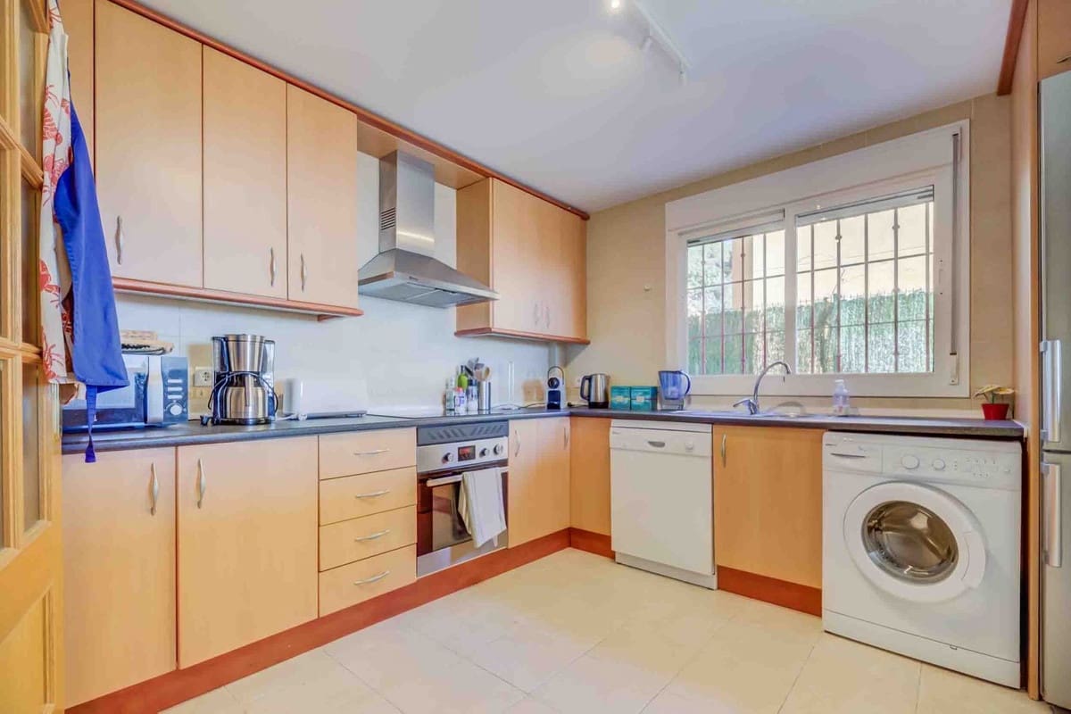 3 sypialnia Dom blizniak na sprzedaż w Mijas z basenem garażem - 550 000 € (Ref: 9663940)