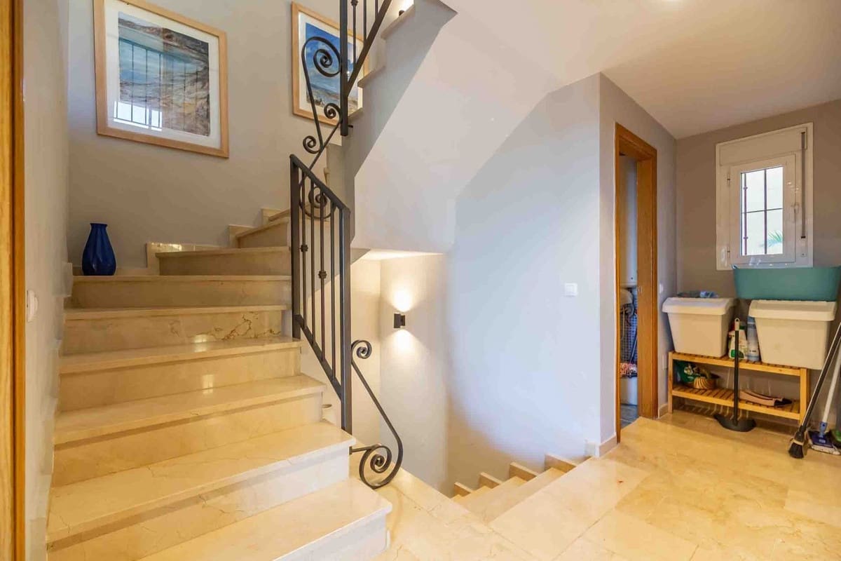 3 sypialnia Dom blizniak na sprzedaż w Mijas z basenem garażem - 550 000 € (Ref: 9663940)