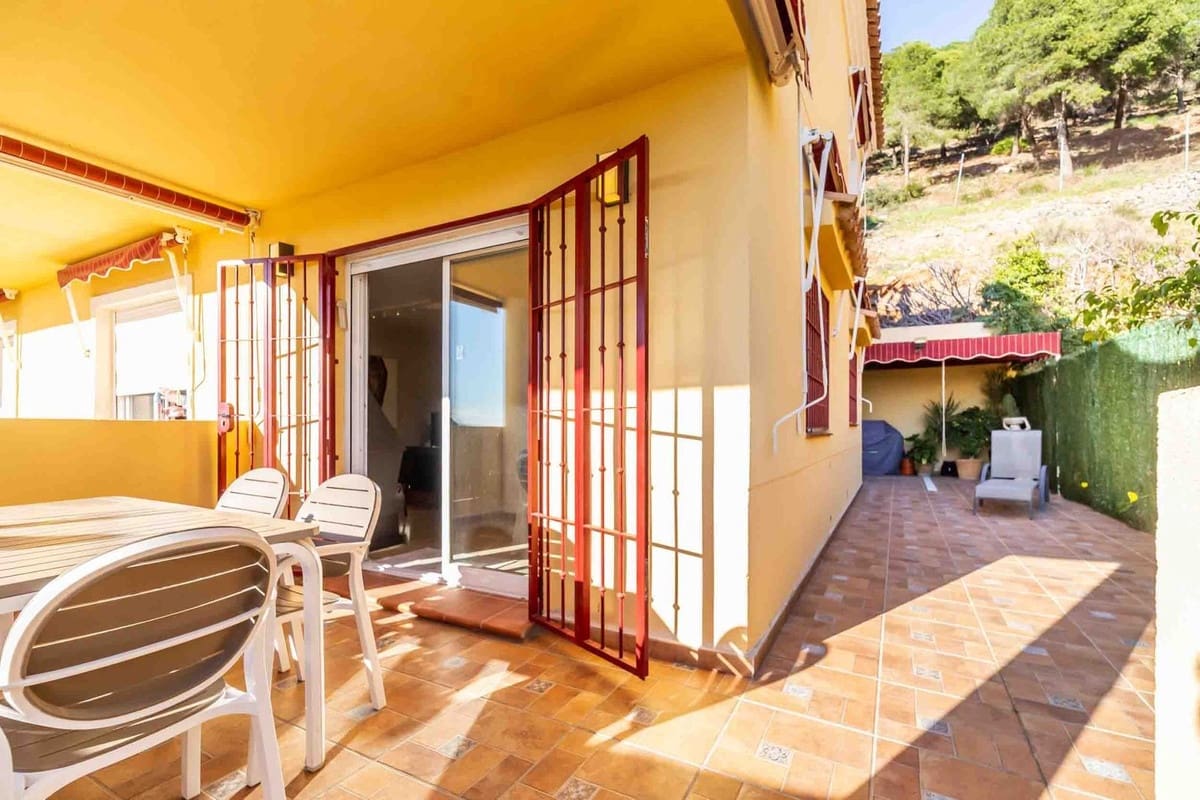 3 sypialnia Dom blizniak na sprzedaż w Mijas z basenem garażem - 550 000 € (Ref: 9663940)