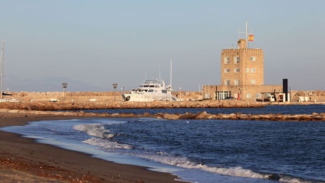 4 slaapkamer Huis te koop in Casares Pueblo, Casares met zwembad - € 650.000 (Ref: 9663942)