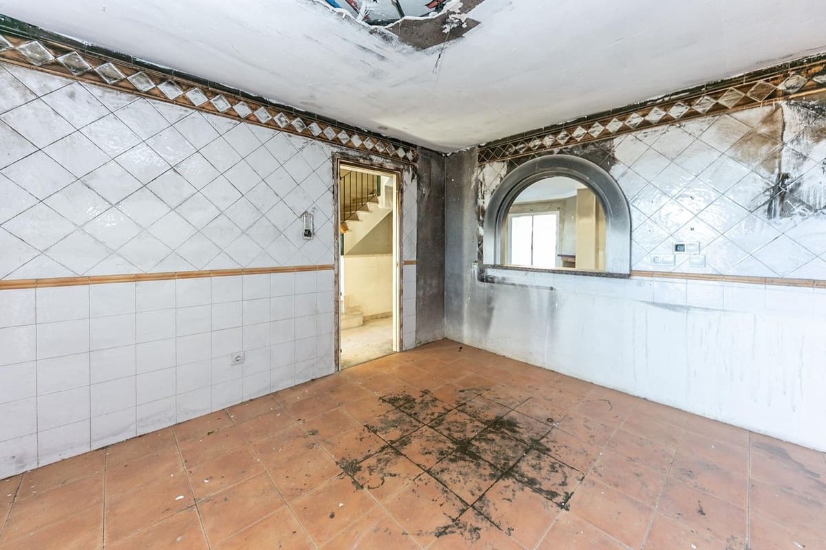 3 Zimmer Haus zu verkaufen in La Duquesa / Puerto de la Duquesa mit Garage - 380.000 € (Ref: 9663943)